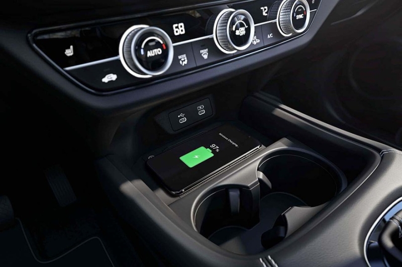 Обновлён «другой» кроссовер Honda HR-V: базовая и «средняя» версии стали богаче