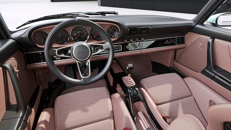 Очередной крутой Porsche 911 от Singer: широкий кузов, четыре фары и атмосферные 426 л.с.