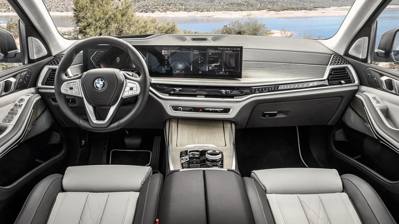 Официально подтверждено: у кроссовера BMW X7 будет преемник