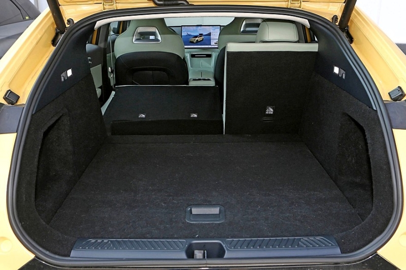 Под крылом самолёта: рождённый авиакомпанией лифтбек Juneyao Air выходит на рынок