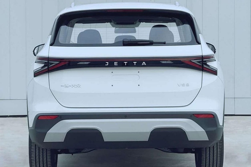 Представленный в России бренд Jetta готовит новый кроссовер VS8: фото без камуфляжа