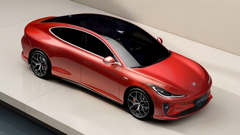 Премиальный лифтбек IM L6 от SAIC обновлён на втором году жизни, цены снижены