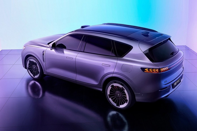 Салон обновлённого кроссовера Voyah Free показали на свежих официальных кадрах