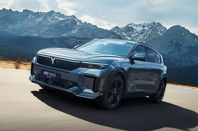 Салон обновлённого кроссовера Voyah Free показали на свежих официальных кадрах