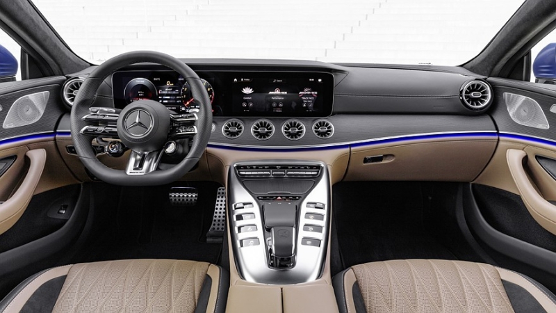 Седан Mercedes-AMG GT: новые изображения