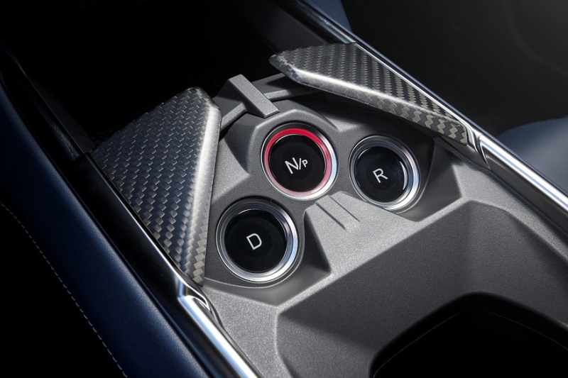 Серийный Alpine A390: три мотора, две версии, клиренс 152 мм и масса более 2,1 т