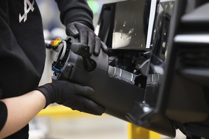 Серийный Alpine A390: три мотора, две версии, клиренс 152 мм и масса более 2,1 т