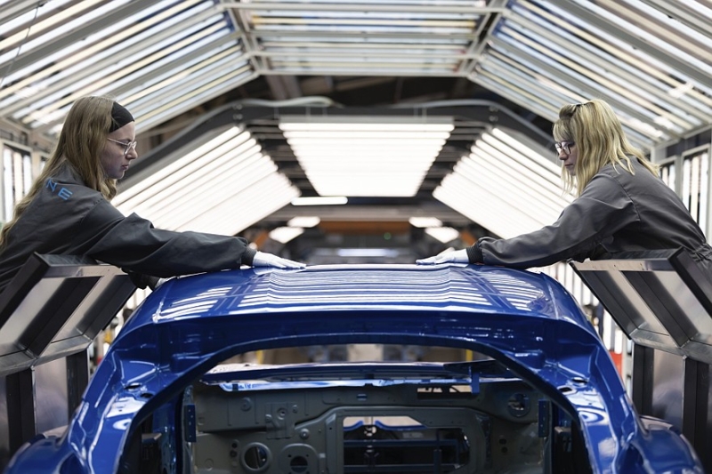 Серийный Alpine A390: три мотора, две версии, клиренс 152 мм и масса более 2,1 т