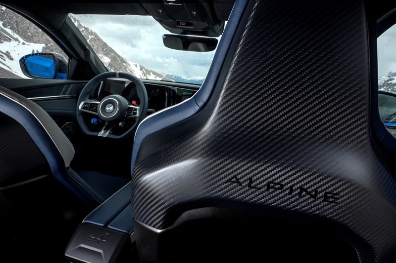 Серийный Alpine A390: три мотора, две версии, клиренс 152 мм и масса более 2,1 т