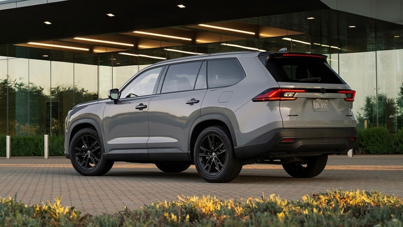 Toyota хочет в разы увеличить продажи PHEV. Такая техника может появиться у Grand Highlander