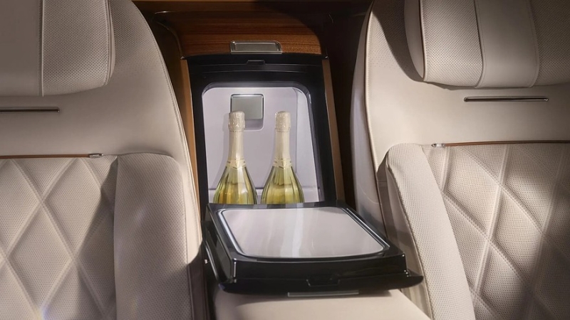 Трепещи, Maybach: на рынок выходит роскошный седан Maextro S800 от Huawei и JAC