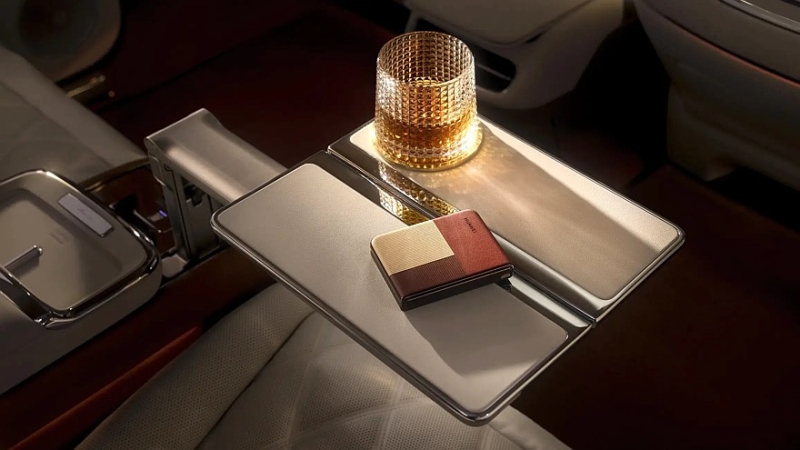 Трепещи, Maybach: на рынок выходит роскошный седан Maextro S800 от Huawei и JAC