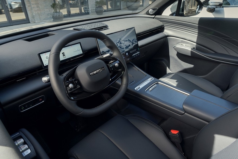 В России cтартовали продажи кроссовера Omoda C7, все цены известны