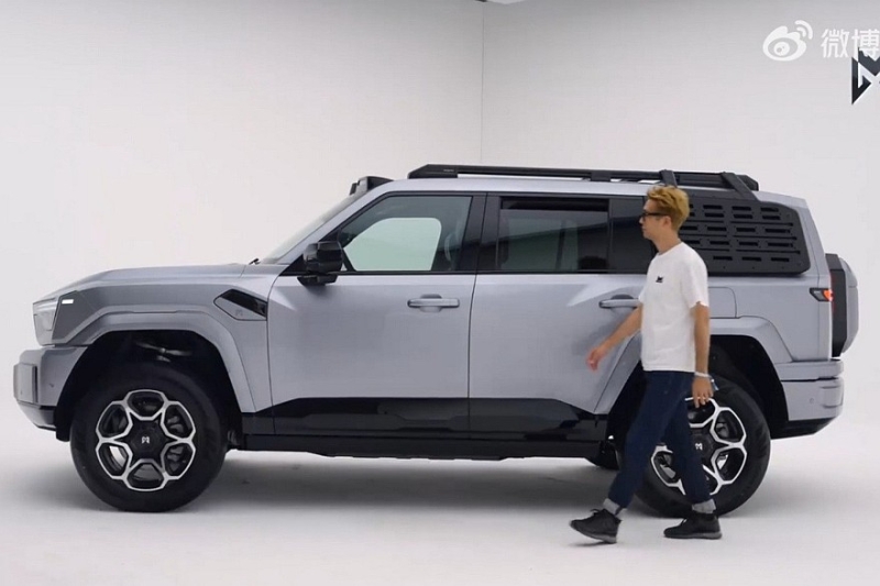 Внедорожник M-Hero M817 от Dongfeng, который планируют привезти в РФ: рассекречен интерьер