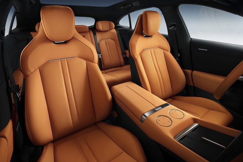 Xiaomi YU7 полностью рассекречен: внешность под Ferrari Purosangue и три варианта техники