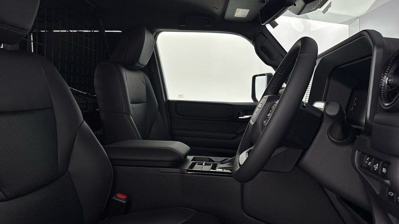 Актуальный внедорожник Toyota Land Cruiser Prado превратили в фургон