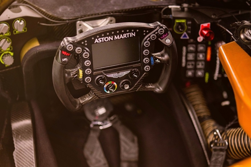 Aston Martin Valkyrie LM: ещё один трековый суперкар на базе гоночного спортпрототипа