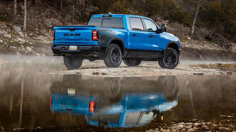 Большому пикапу Ram 1500 вернули 400-сильный двигатель Hemi V8