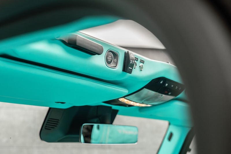 Брызги, усы и доллары: Mansory опять «порезала» G-класс и раскрасила его в стиле поп-арт