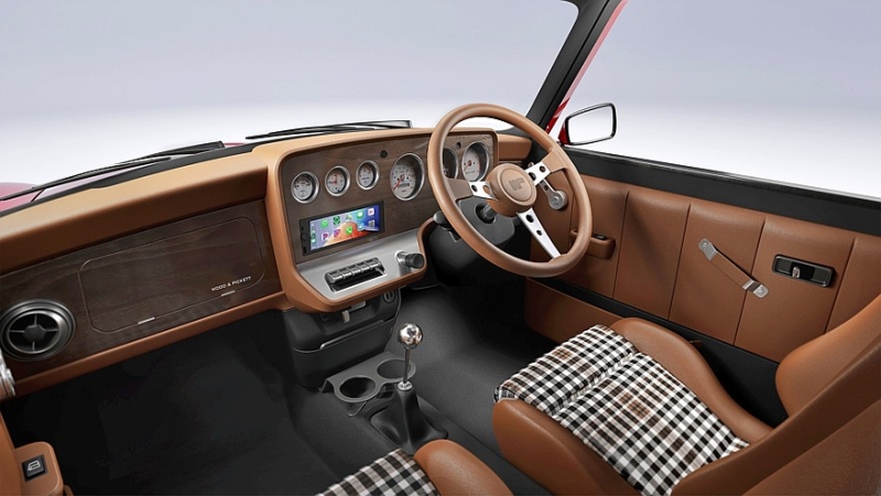 Бывший шеф-дизайнер Jaguar сделал крутой рестомод на базе классического Mini