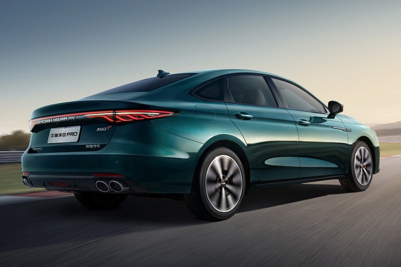 Chery Arrizo 8 Pro: новый мотор и оригинальный облик, на подходе ещё более мощная версия