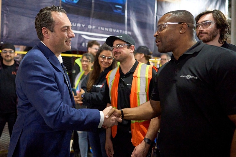 Chrysler отмечает вековой юбилей на фоне очень туманных перспектив