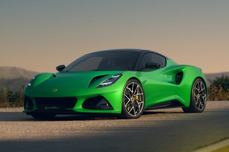 Cпорткар Lotus Emira получил обновки к 2026 модельному году
