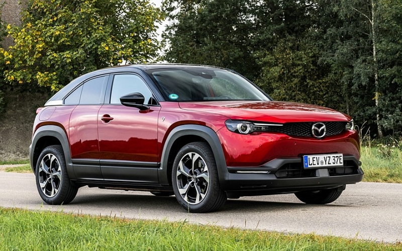 Эффектное, но слишком странное кросс-купе Mazda MX-30 уходит из Европы