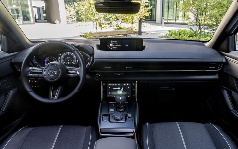 Эффектное, но слишком странное кросс-купе Mazda MX-30 уходит из Европы