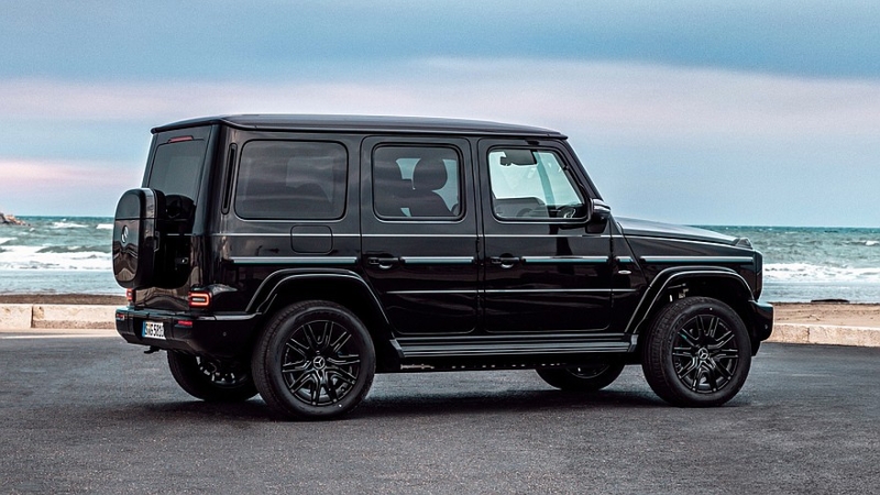 Электрический Mercedes-Benz G-Class провалился на рынке. «Младший брат» может получить ДВС