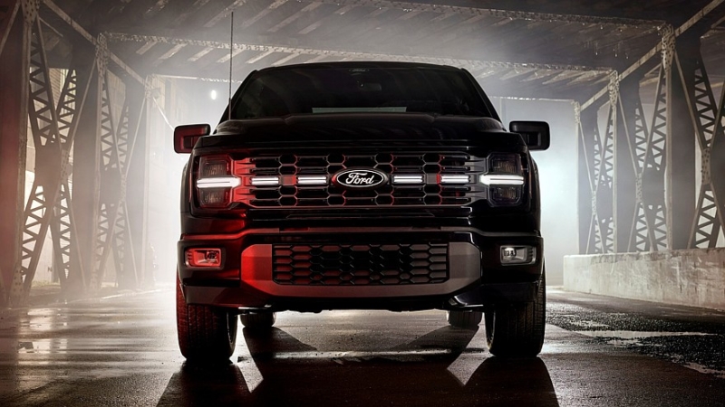 Ford F-150 Lobo: уличный забияка c V8, заниженной подвеской и эффектным декором