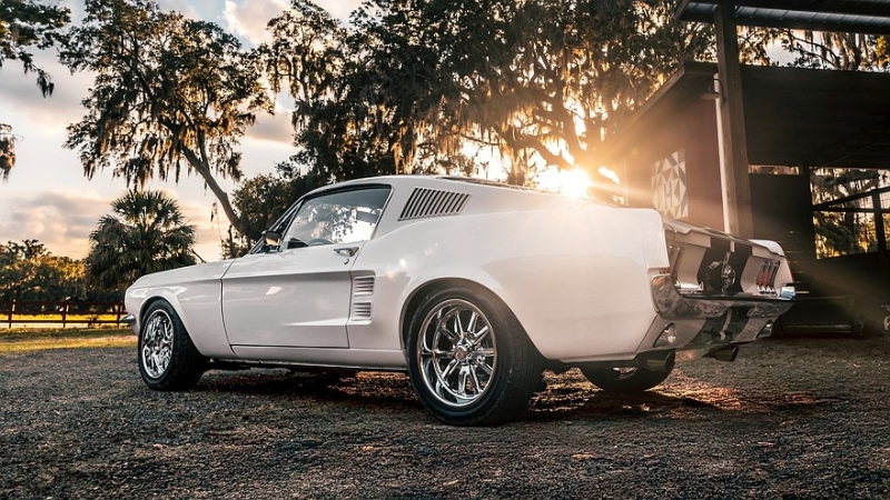 Ford Mustang ‘67 Ghost от ECD Automotive Design: классический рестомод с мотором Roush V8