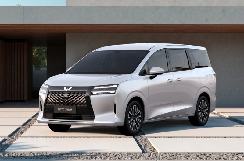 GM и SAIC готовятся к запуску семейства бюджетных минивэнов Wuling Xingguang 730