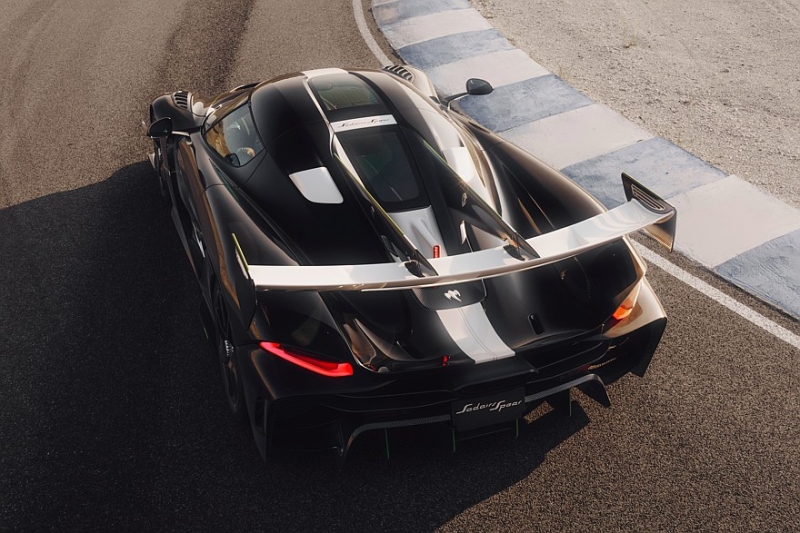 Koenigsegg Sadair's Spear: лошадиная фамилия, облегчённый кузов и 1625-сильный V8