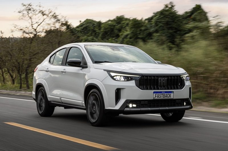 Кросс-купе Fiat Fastback обновилось в стиле Pulse, цены известны