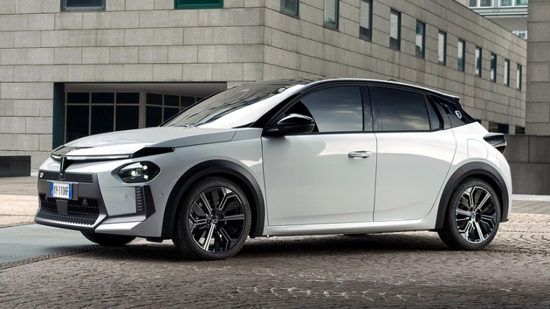 Lancia полностью рассекретила электрический хот-хэтч Ypsilon HF и бензиновый HF Line
