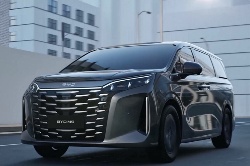 Минивэн BYD Xia отправят на экспорт под новым именем: официальные кадры