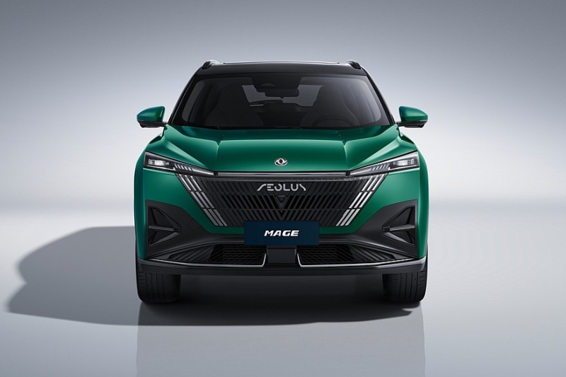 Новые кроссоверы Dongfeng Huge и Mage в России: комплектации и цены