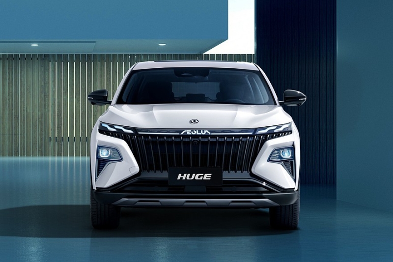 Новые кроссоверы Dongfeng Huge и Mage в России: комплектации и цены