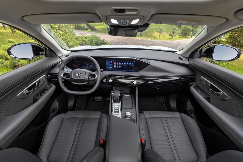 Новые кроссоверы Dongfeng Huge и Mage в России: полный прайс-лист