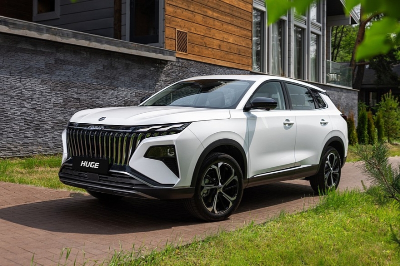 Новые кроссоверы Dongfeng Huge и Mage в России: полный прайс-лист