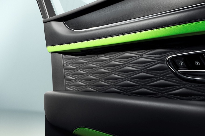 Обновлённый Bentley Bentayga Speed: минус 4 цилиндра, плюс 15 л.с. и дрифт-режим