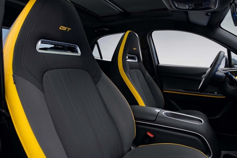 Обновлённый компакт Ora 03: версий стало меньше, но «подогретый» вариант GT оставили