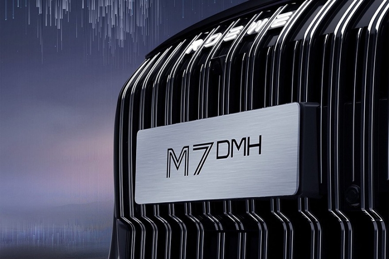 Показан большой седан Roewe M7 DMH в новом стиле от бывшего дизайнера BMW и Volkswagen