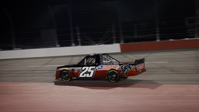 Ram вернулся в автоспорт и подготовил гоночный концепт своего пикапа 1500