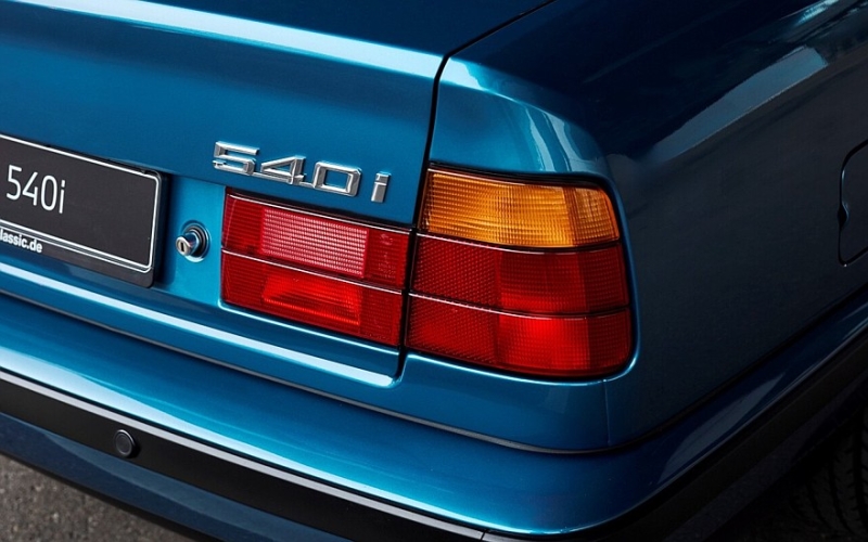 В память о былой изящности: BMW посвятила спецверсию новой «пятёрки» поколению E34