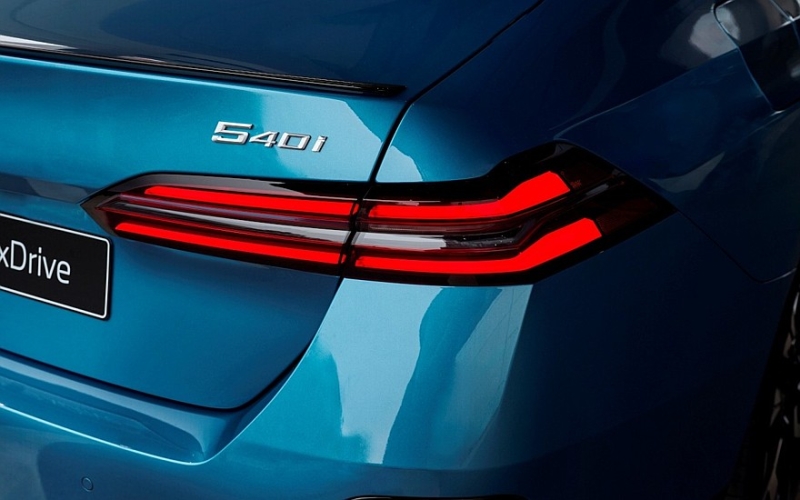 В память о былой изящности: BMW посвятила спецверсию новой «пятёрки» поколению E34