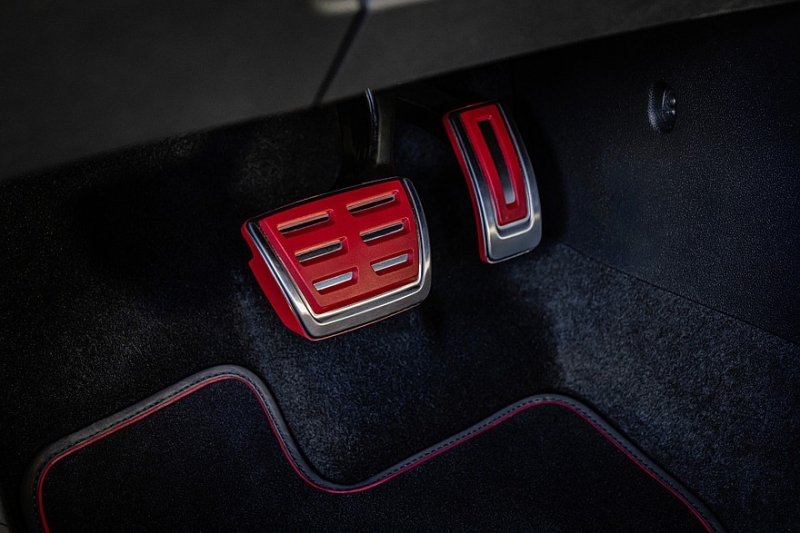 Volkswagen Golf GTI отмечает 50-летие юбилейной версией с форсированным мотором