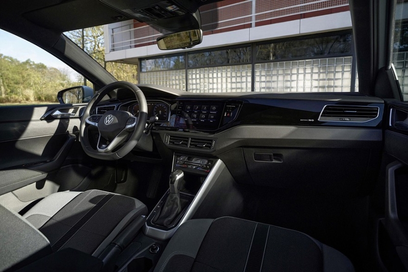 Volkswagen Polo обзавёлся юбилейной спецверсией в честь 50-летия