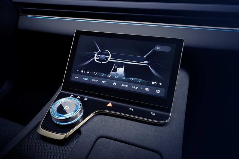 Выпуск роскошного гибридного седана Voyah Passion наладят на российском заводе